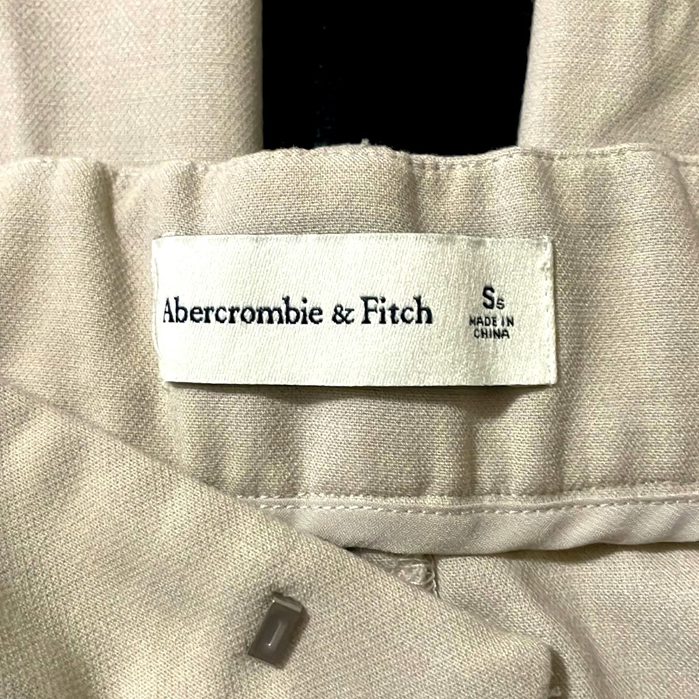 Abercrombie Women slacks size small
